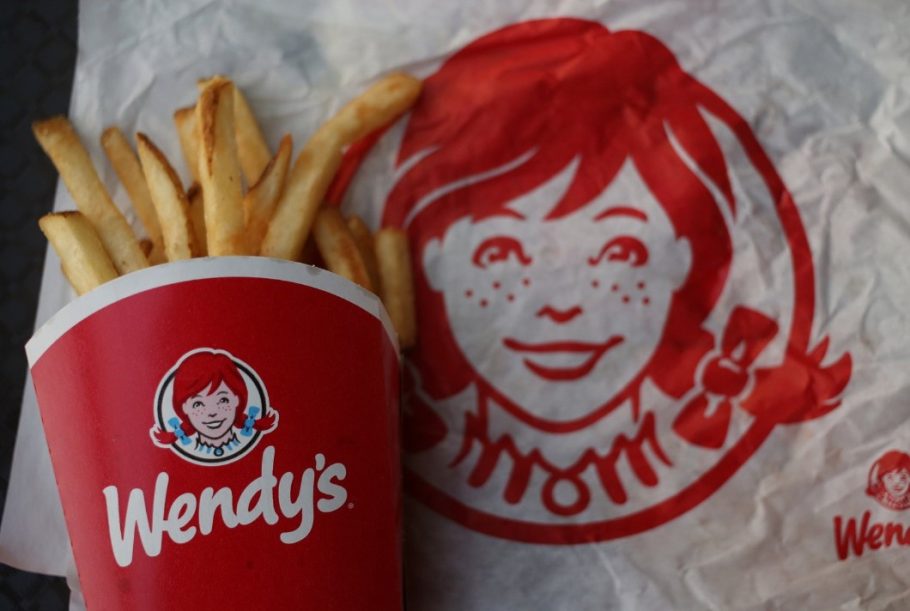 Does Wendy's Pay Weekly? Learn Time Now (2023) Howcanpay