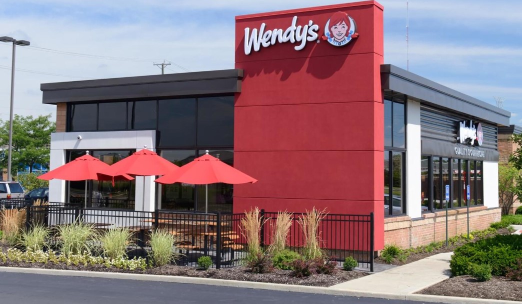 Does Wendy's Pay Weekly? Learn Time Now (2023) Howcanpay