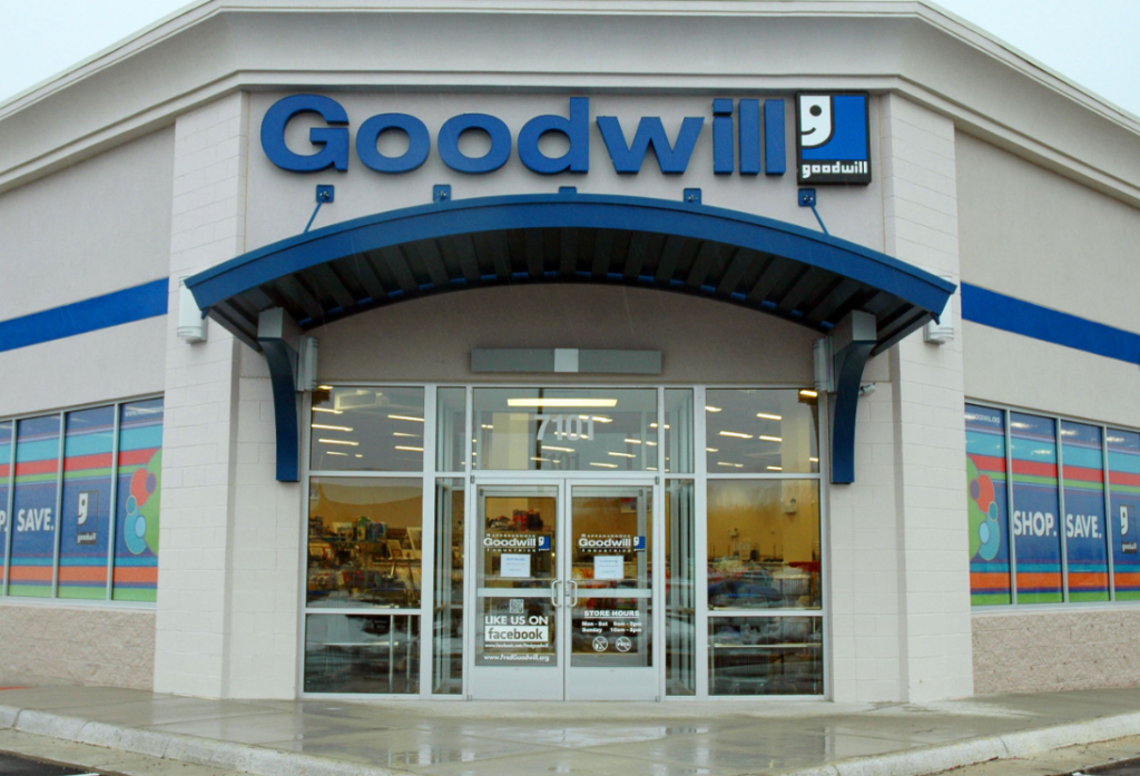 Does Goodwill Take Apple Pay