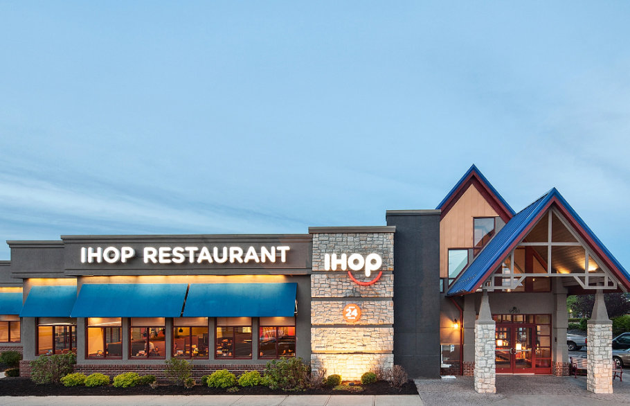 Does IHOP Take Apple Pay